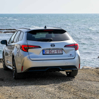 Toyota corolla prenovljena - za volanom 2023