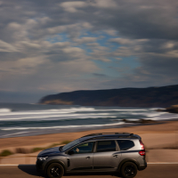 Dacia jogger hybrid 140 - Za volanom 2023