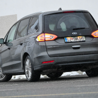 Ford galaxy V-line 2,5 duratec hybrid 140 kW FHEV - test 2023