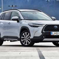 Toyota corolla cross 2.0 HSD e-CVT AWD-i executive - test 2023