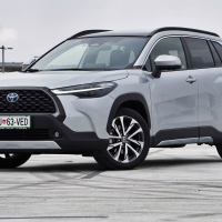 Toyota corolla cross 2.0 HSD e-CVT AWD-i executive - test 2023