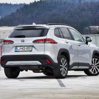 Toyota corolla cross 2.0 HSD e-CVT AWD-i executive - test 2023