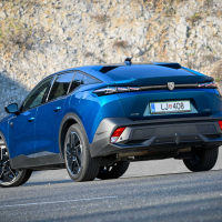 Peugeot 408 1,6 THP hybrid GT 225 e-EAT8 - test 2023
