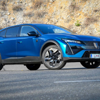 Peugeot 408 1,6 THP hybrid GT 225 e-EAT8 - test 2023
