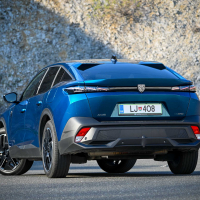 Peugeot 408 1,6 THP hybrid GT 225 e-EAT8 - test 2023