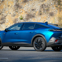 Peugeot 408 1,6 THP hybrid GT 225 e-EAT8 - test 2023