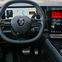 Renault austral E-tech full hybrid 200 iconic esprit alpine - test 2023