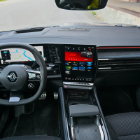 Renault austral E-tech full hybrid 200 iconic esprit alpine - test 2023