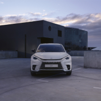 Lexus LBX - za volanom 2023