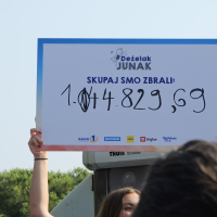 Zaključek Deželak Junak na Debelem rtiču