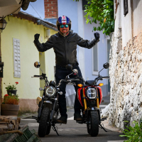Honda motocikla za avtodom - na motorju 2023