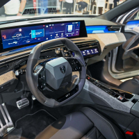 Peugeot e-3008 - prvi pogled 2023