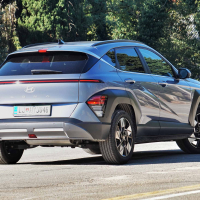 Hyundai kona 1.6 GDi HEV impression - test 2023