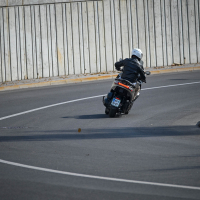 Piaggio MP3 530 HPE - na motorju test 2023