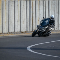 Piaggio MP3 530 HPE - na motorju test 2023