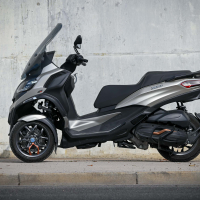 Piaggio MP3 530 HPE - na motorju test 2023