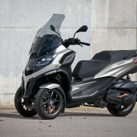 Piaggio MP3 530 HPE - na motorju test 2023