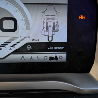 Piaggio MP3 530 HPE - na motorju test 2023