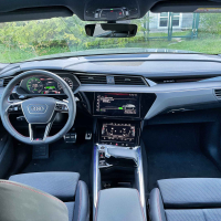 Audi Q8 e-tron 55 S line - test 2023