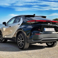 Toyota C-HR - za volanom 2023