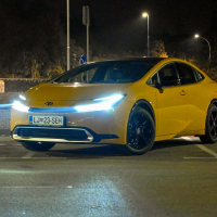 Toyota prius 2.0 PHEV premium - test 2024