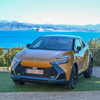 Toyota C-HR PHEV - Za volanom 2024