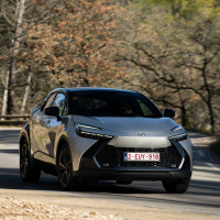 Toyota C-HR PHEV - Za volanom 2024