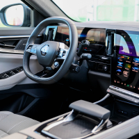 Renault espace iconic e-tech hybrid 200 - test 2024