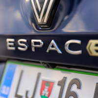 Renault espace iconic e-tech hybrid 200 - test 2024