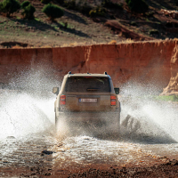 Toyota land cruiser - za volanom 2025