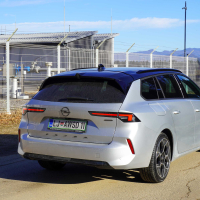 Opel astra sports tourer hybrid ultimate - test 2025