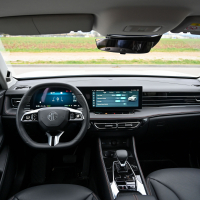 MG HS PHEV luxury - panorama 2025