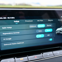 MG HS PHEV luxury - panorama 2025