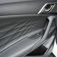 MG HS PHEV luxury - panorama 2025