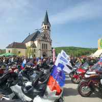 Blagoslov motoristov v Mirni peci 2025