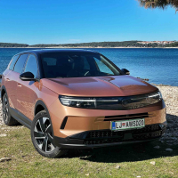 Opel grandland 1.2 turbo hibrid GS - test 2025