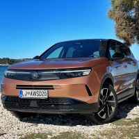 Opel grandland 1.2 turbo hibrid GS - test 2025