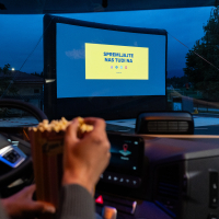 Drive-in kino in druženje ob otvoritvi nove steze za tehnične preglede v AMZS Kranj - 1.del