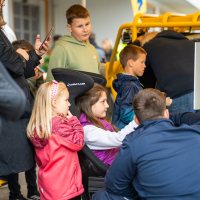 Drive-in kino in druženje ob otvoritvi nove steze za tehnične preglede v AMZS Kranj - 1.del