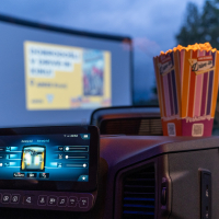 Drive-in kino in druženje ob otvoritvi nove steze za tehnične preglede v AMZS Kranj - 2.del