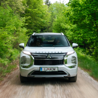 Mitsubishi outlander in člani AMZS - doživetje 2025