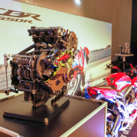 Honda menjalniki tri dežele - Na motorju 2025