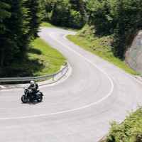 Honda menjalniki tri dežele - Na motorju 2025