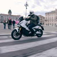 Honda menjalniki tri dežele - Na motorju 2025