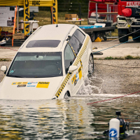 Avto pod vodo - AMZS preskus 2025