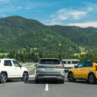 Hyundai inster 49kW impression, renault 5 EV52 iconic in škoda elroq 85 - test 2025