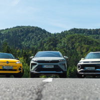 Hyundai inster 49kW impression, renault 5 EV52 iconic in škoda elroq 85 - test 2025