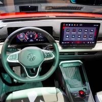 Volkswagen T-roc - prvi pogled 2025