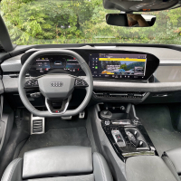 Audi A6 avant e-tron quattro business - test 2025