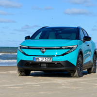 Novi nissan leaf - za volanom 2025